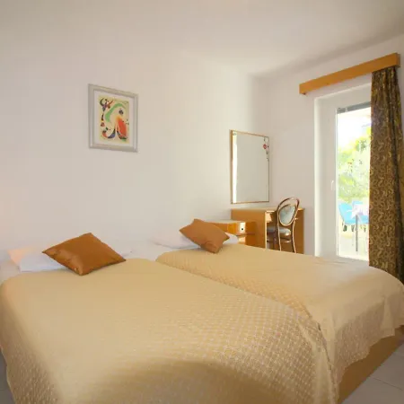 Sunlit Apartment Near Sea In Porec Porec