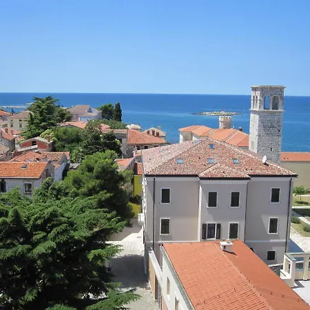 Sunlit Apartment Near Sea In Porec * Porec