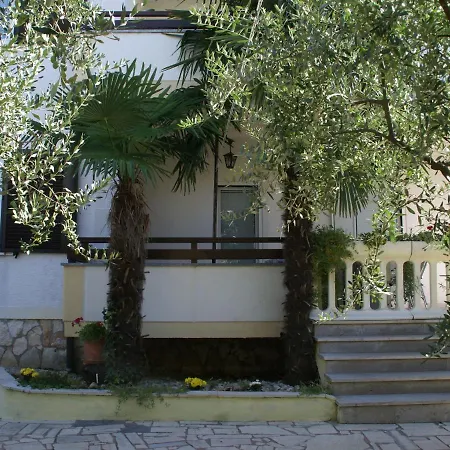 Sunlit Apartment Near Sea In Porec Porec